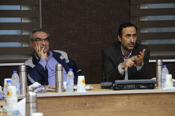 تاکید مدیرعامل هلدینگ خلیج فارس بر متنوع تر شدن محصولات پتروشیمی کارون